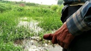 Indian masturbation in outdoor_handjob_cumshotot