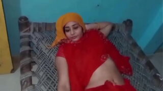 Rent owner fucked young lady’s milky pussy, Indian beautiful pussy fucking video in hindi voice