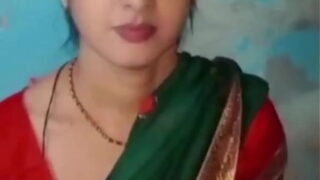 Reshma Bhabhi’s boyfriend, who studied with her, fucks her at home